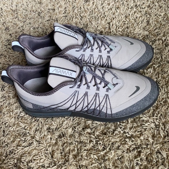 Nike Air Max - Picture 2 of 4